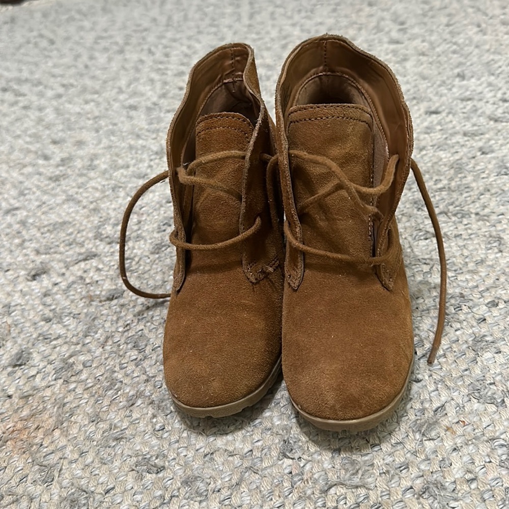 Merona Brown Suede Wedge Heel Lace up Booties